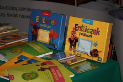 o_1a325g4881aa6idi118e52a63762