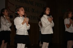 o_1a325g48c1pdf1n5h1ftb184u1cocb2